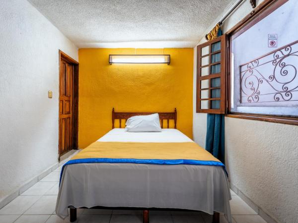 Hotel Santa Lucía : photo 2 de la chambre chambre double standard