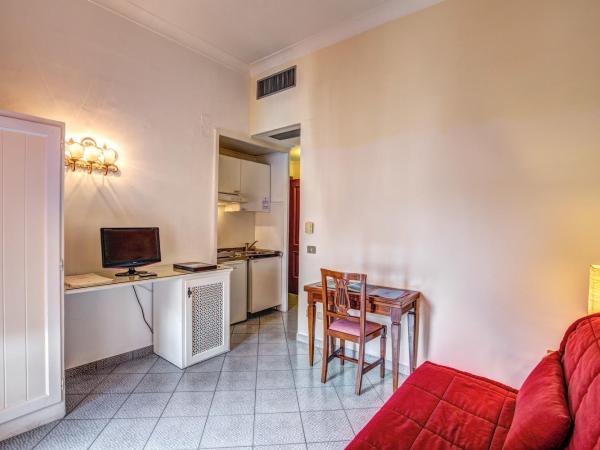 Palatium Mari : photo 4 de la chambre chambre double Économique avec terrasse - vue sur mer