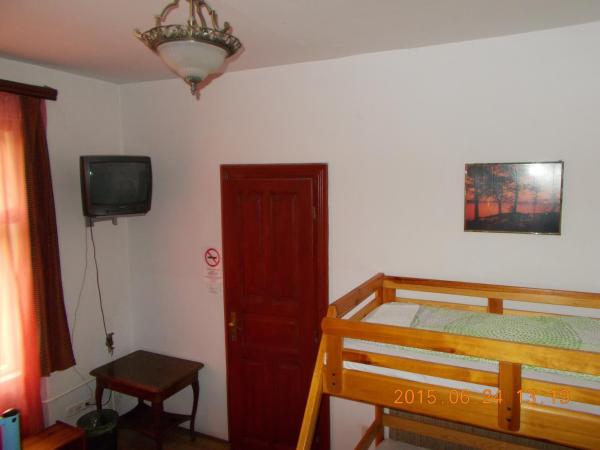 Hungaria Guesthouse : photo 1 de la chambre chambre quadruple