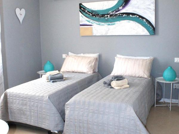 Residenza La Vecchia Vigna : photo 4 de la chambre chambre double ou lits jumeaux avec salle de bains privative