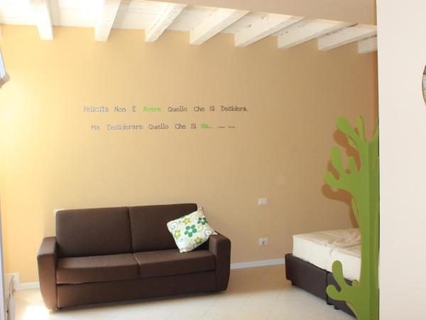 Residenza La Vecchia Vigna : photo 2 de la chambre chambre quadruple avec salle de bains privative