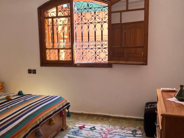 Villa : photo 5 de la chambre chambre double - vue sur piscine