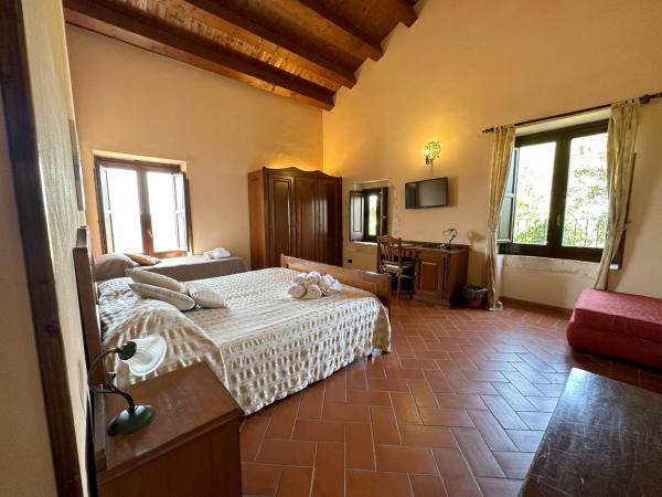 Hotel Lady Lusya : photo 1 de la chambre chambre triple - vue sur la piscine