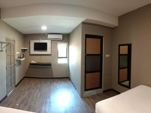 Tc theme park Guest house : photo 9 de la chambre chambre double familiale