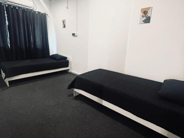 AK Greenrise Meru : photo 9 de la chambre chambre double ou lits jumeaux avec salle de bains commune