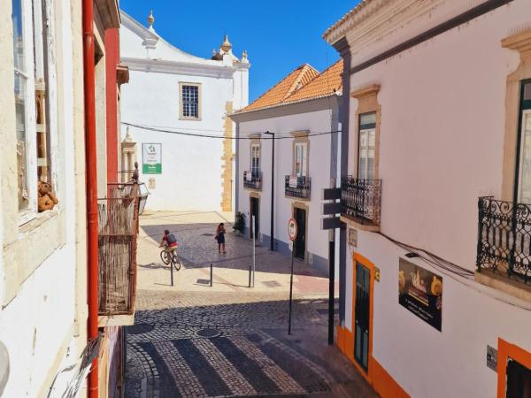 São Pedro Suite Faro : photo 7 de la chambre chambre double avec salle de bains privative