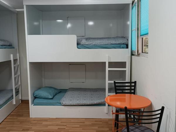 Deeps Hostel Ankara 2 : photo 5 de la chambre lit simple dans dortoir mixte