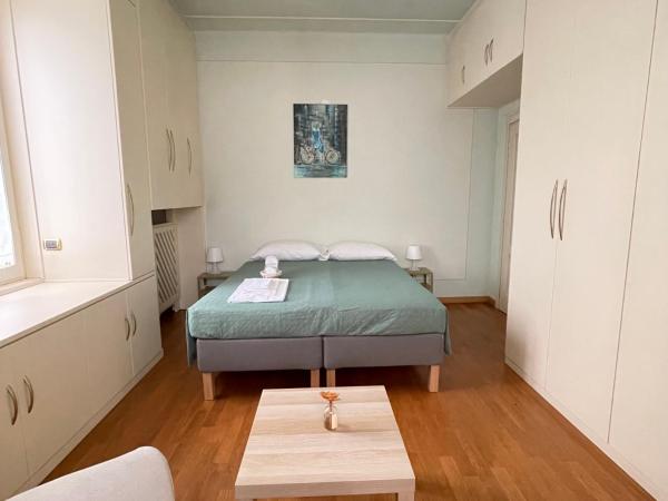 Villa Peonia Parma : photo 4 de la chambre chambre double - vue sur jardin