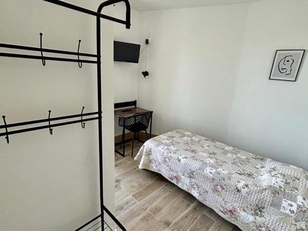 Hôtel du tourisme : photo 1 de la chambre chambre simple Économique