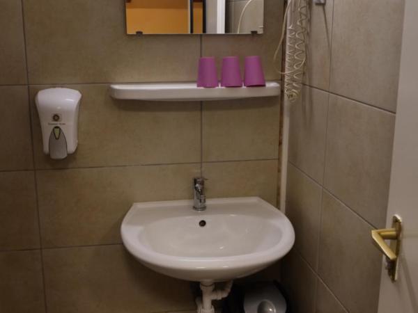 Attila Hotel : photo 1 de la chambre chambre double ou lits jumeaux