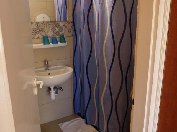 Attila Hotel : photo 3 de la chambre chambre triple