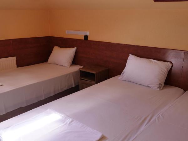 Attila Hotel : photo 4 de la chambre chambre quadruple