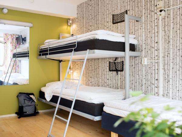 Slottsskogens Hostel : photo 3 de la chambre lit dans dortoir mixte de 6 lits