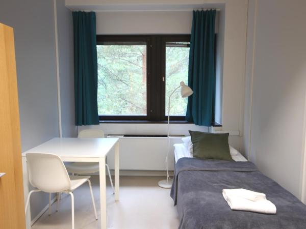 Forenom Hostel Espoo Kilo : photo 2 de la chambre chambre simple avec salle de bains commune