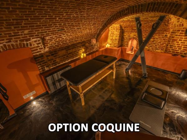 L'eSPAce détente : photo 10 de la chambre suite lit king-size avec baignoire spa