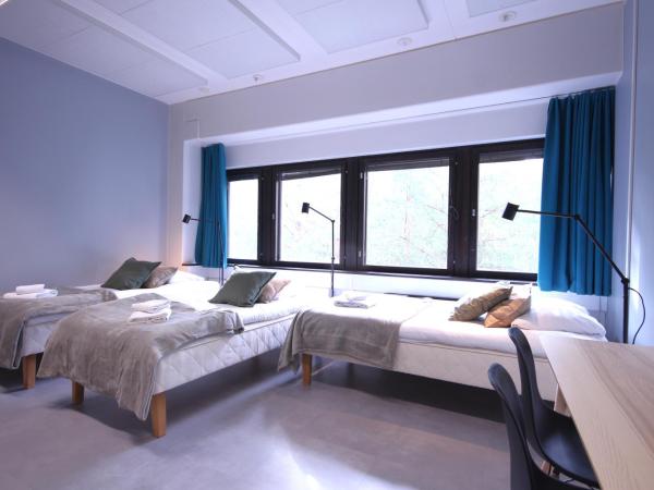 Forenom Hostel Espoo Kilo : photo 1 de la chambre chambre triple supérieure