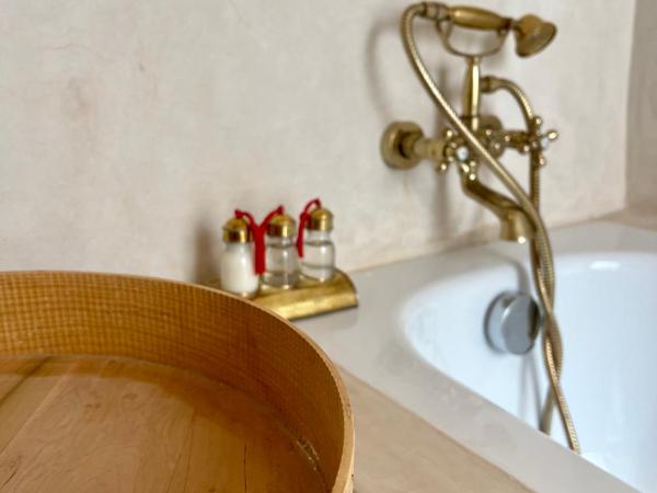 Riad Tizwa Marrakech : photo 9 de la chambre grande chambre double ou lits jumeaux