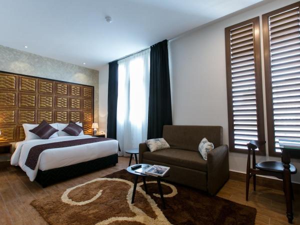 Belllo Hotel JB Central : photo 3 de la chambre suite