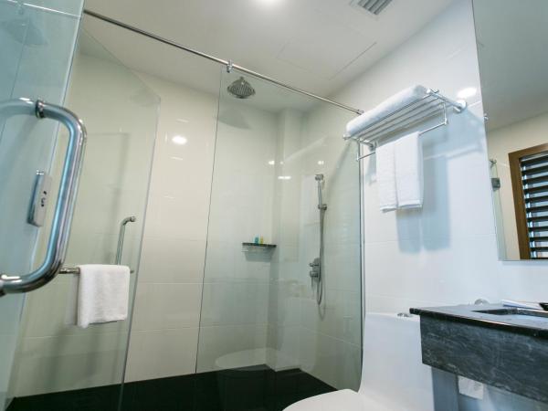 Belllo Hotel JB Central : photo 2 de la chambre suite