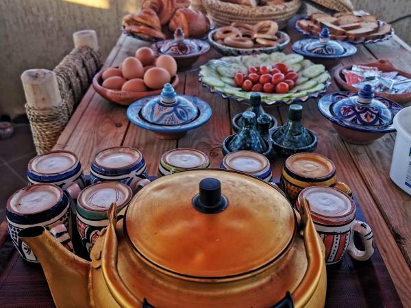 Fleur de cactus, Guesthouse, Tamraght : photo 1 de la chambre chambre lit king-size