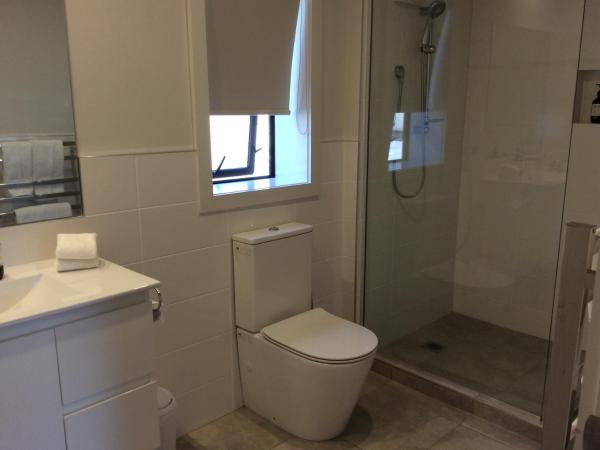 Acacia Lake View Motel : photo 4 de la chambre studio corporatif (aile lac)