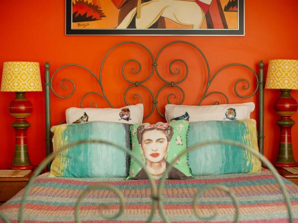 Assemblage Boutique Art B & B : photo 3 de la chambre chambre double avec salle de bains commune