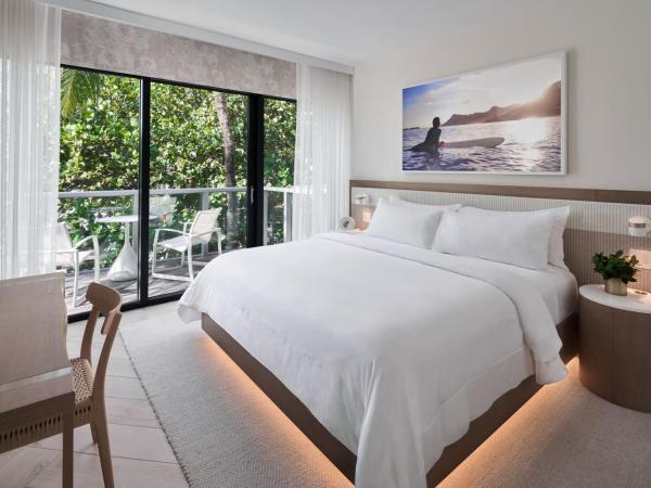 W South Beach : photo 4 de la chambre suite bungalow 2 chambres avec balcon - rez-de-chaussée - côté piscine