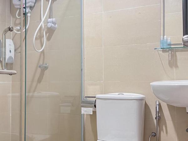 Chariton Hotel Skudai Kiri : photo 3 de la chambre chambre lit king-size standard