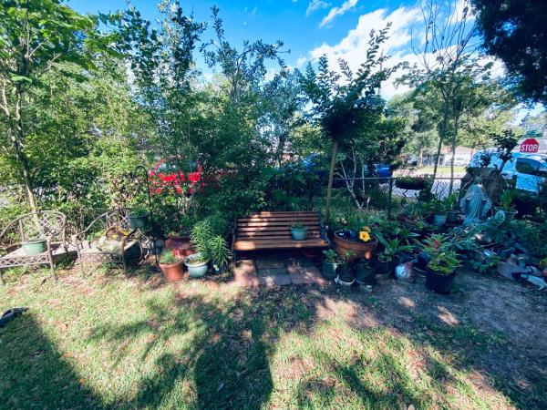 Holistic Gem w/1Gig Wi-Fi & free parking : photo 4 de la chambre chambre double avec salle de bains privative