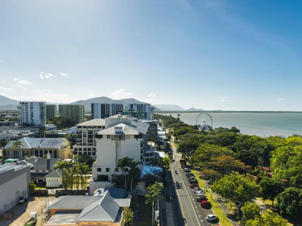 Pacific Hotel Cairns : photo 5 de la chambre superior king balcony suite