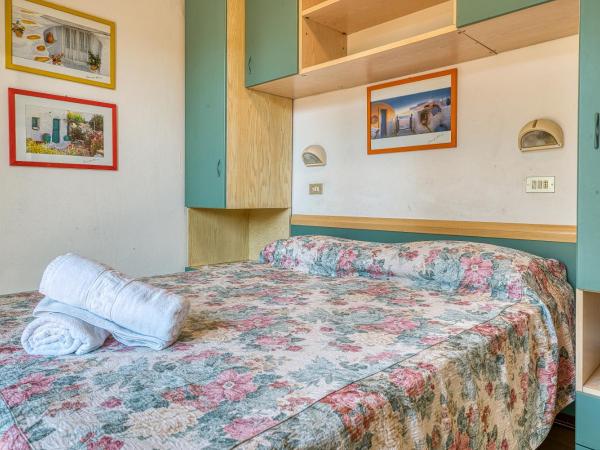 Hotel Residence Charles : photo 5 de la chambre chambre double ou lits jumeaux
