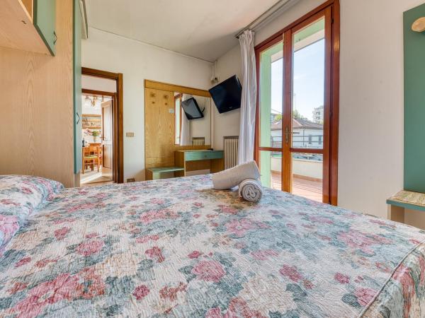 Hotel Residence Charles : photo 4 de la chambre appartement 1 chambre (4 adultes)