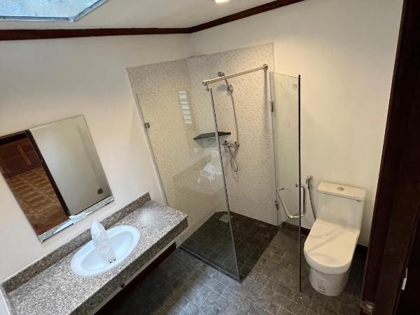 Noble House Beach Resort : photo 3 de la chambre bungalow - vue sur jardin