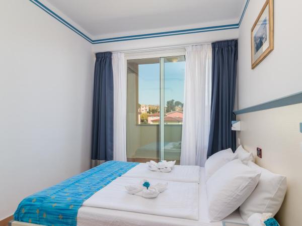 Resort del Mar : photo 7 de la chambre appartement 1 chambre avec balcon - vue sur mer (6 personnes)