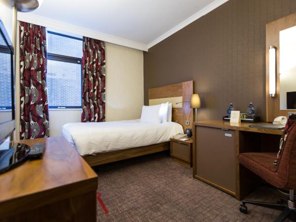 Hilton London Olympia : photo 4 de la chambre chambre simple