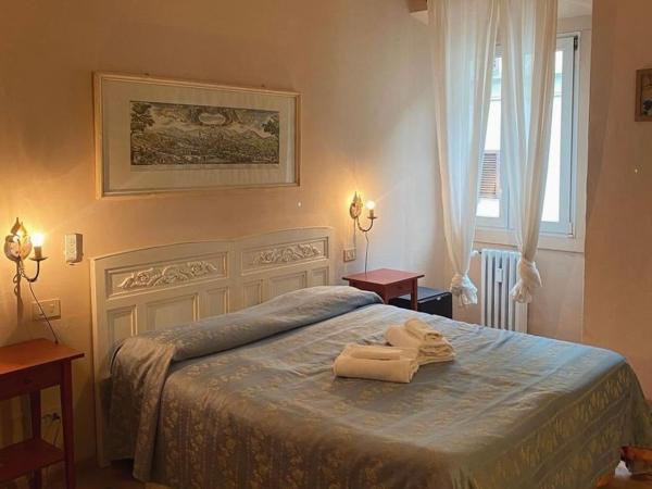 Hotel Dali : photo 3 de la chambre chambre double avec salle de bains commune