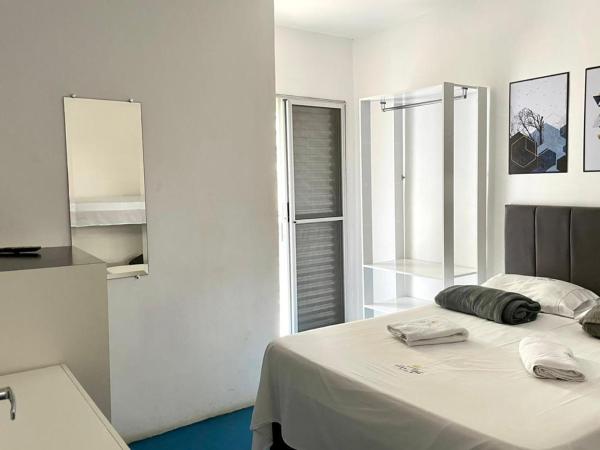 Hospedaria Dom Pedro - 500m do metrô : photo 4 de la chambre suite avec balcon