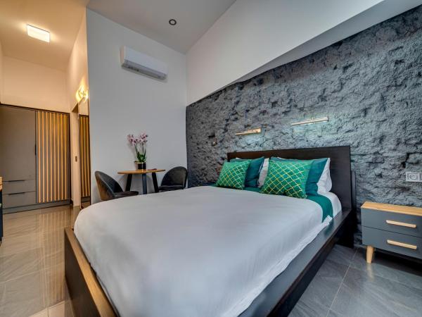 Komorowski Luxury Guest Rooms : photo 5 de la chambre queen room with 1-person hot tub