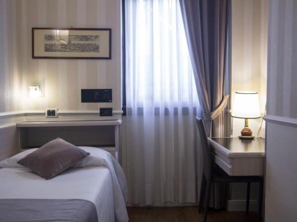 Hotel Flora : photo 5 de la chambre chambre simple