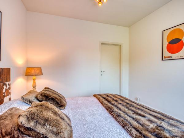 Belle maison bourgeoise partagée de 4 logements : photo 6 de la chambre chambre double