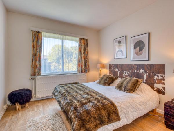 Belle maison bourgeoise partagée de 4 logements : photo 5 de la chambre chambre double