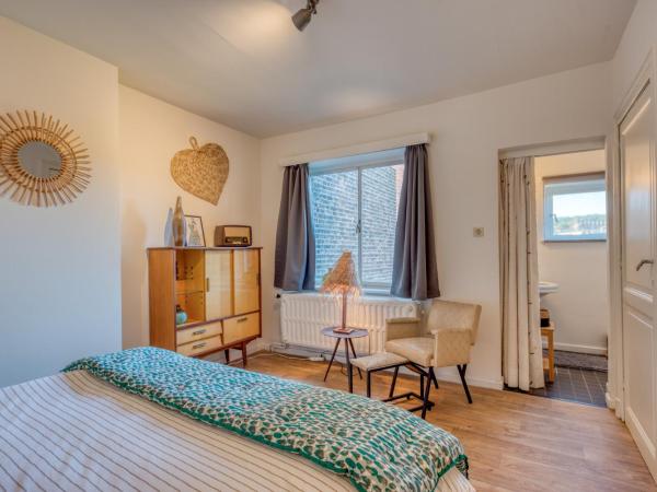 Belle maison bourgeoise partagée de 4 logements : photo 10 de la chambre chambre double