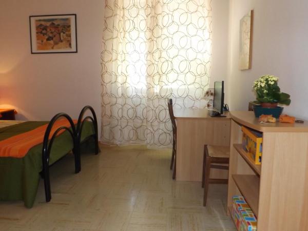B&B dei Filosofi Bed and Breakfast : photo 5 de la chambre grande chambre double 