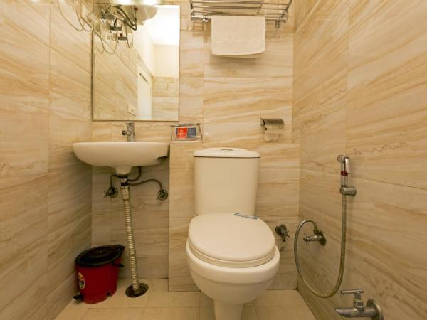 Hotel Sunday Inn : photo 10 de la chambre chambre lit king-size