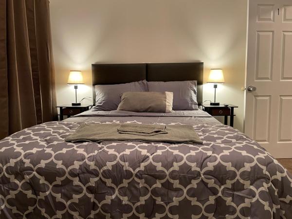 Downtown Private Room - Close to M&T, Orioles, Topgolf, Horseshoe Casino : photo 2 de la chambre chambre supérieure lit queen-size