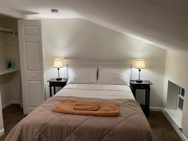 Downtown Private Room - Close to M&T, Orioles, Topgolf, Horseshoe Casino : photo 3 de la chambre chambre double Économique