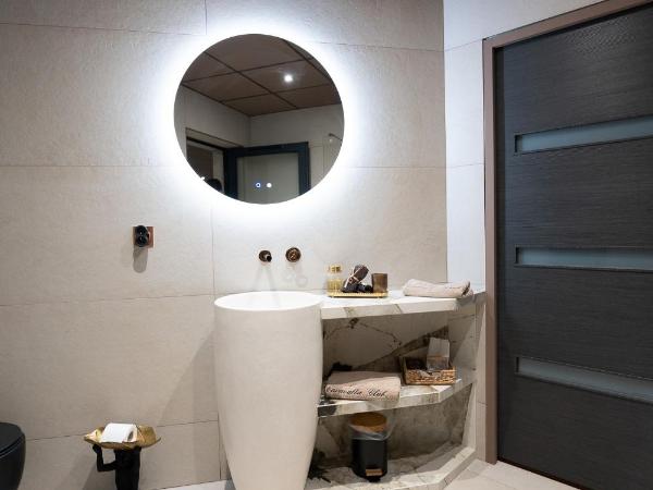 CARACALLA PRIVE - Chambres d'hôtes avec Piscine, Jaccuzi et Hammam privatifs : photo 6 de la chambre chambre lit queen-size deluxe