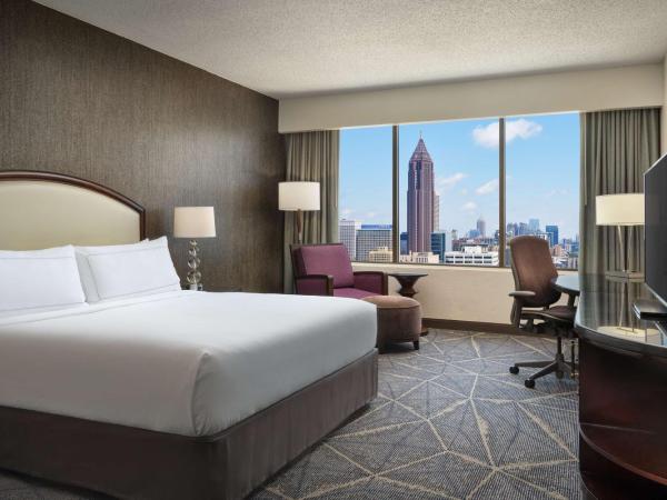 Hilton Atlanta : photo 3 de la chambre chambre king avec vue sur les toits de la ville 