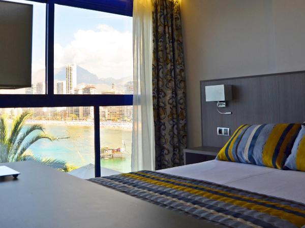 Hotel Lido : photo 3 de la chambre chambre quadruple - vue sur mer (2 adultes + 2 enfants)