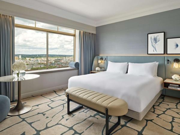 London Hilton on Park Lane : photo 3 de la chambre suite excutive park lane avec accs au salon